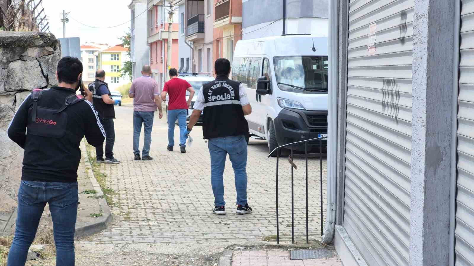 eskisehir-de-17-yasindaki-cocuk-bir-kisiyi-pompali-tufekle-vurdu