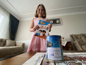 Evlerinde Okudukları Her Bir Kitap İçin Afad’a Para Bağışlıyorlar