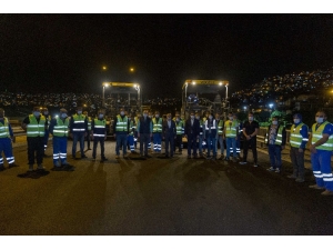 Trafik Durdu Büyükşehir Yol Yaptı