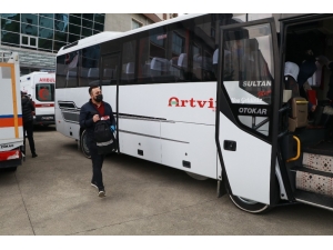 Karantina Süreci Tamamlanan Vatandaşlar Memleketine Uğurlandı