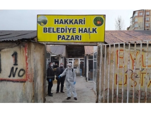 Hakkari’de Kapı Kapı Dezenfekte