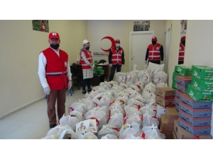 Fenerbahçeli Garry Rodrigues’in Gönderdiği Yardım Kolileri Bitlis’e Dağıtıldı