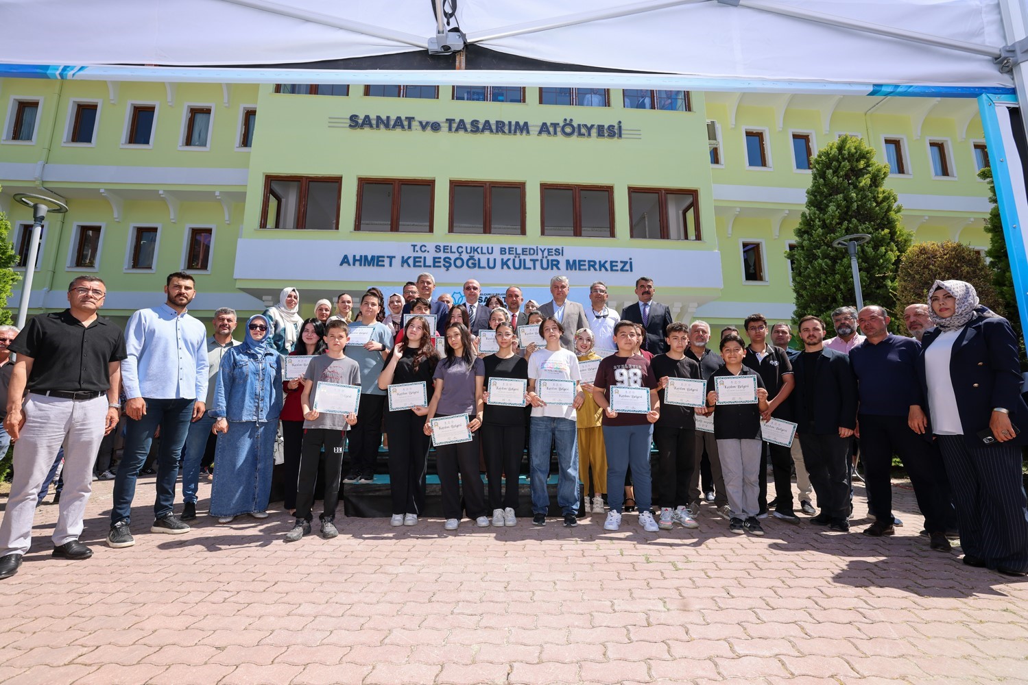 selcuklu-sanat-ve-tasarim-atolyesi-nde-yil-sonu-sergisi-ile-donem-tamamlandi