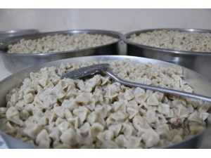 Afrikalı Öğrencilere Yöresel Lezzetler Tattırıldı