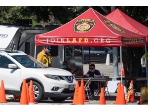 Los Angelas’ta İsteyen Herkes Korona Testi Yaptırabiliyor