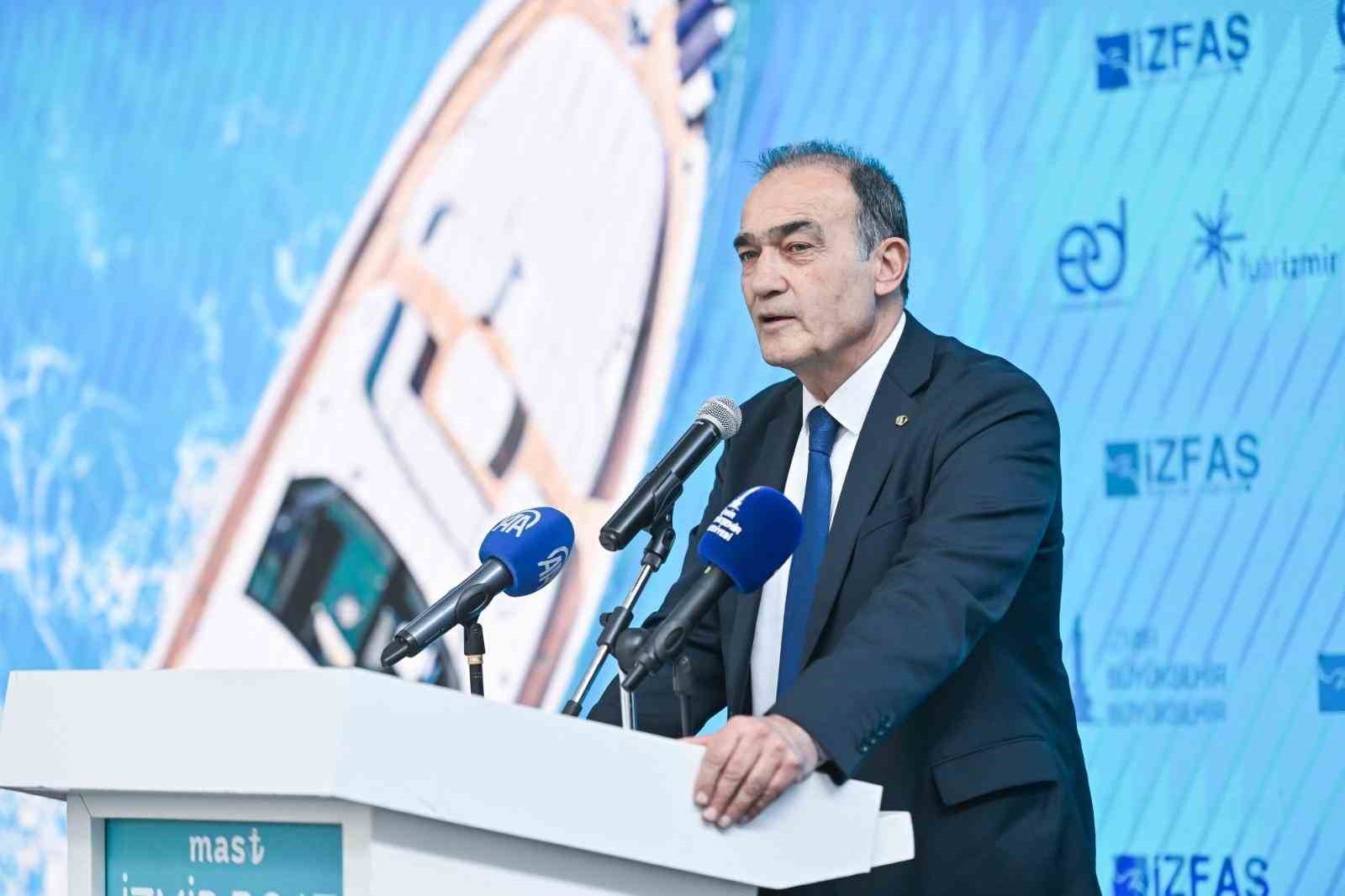 izmir-buyuksehir-belediye-baskani-tugay-in-ardindan-pes-pese-istifalar