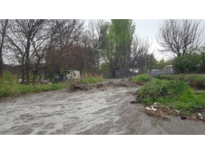 Nevşehir’de Etkili Olan Yağış Sele Neden Oldu