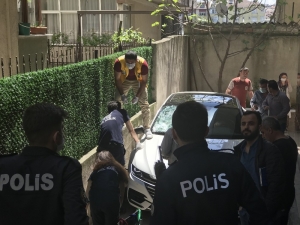 Alzaymır Hastası Yaşlı Adam 4.kattan Düşüp Ağır Yaralandı