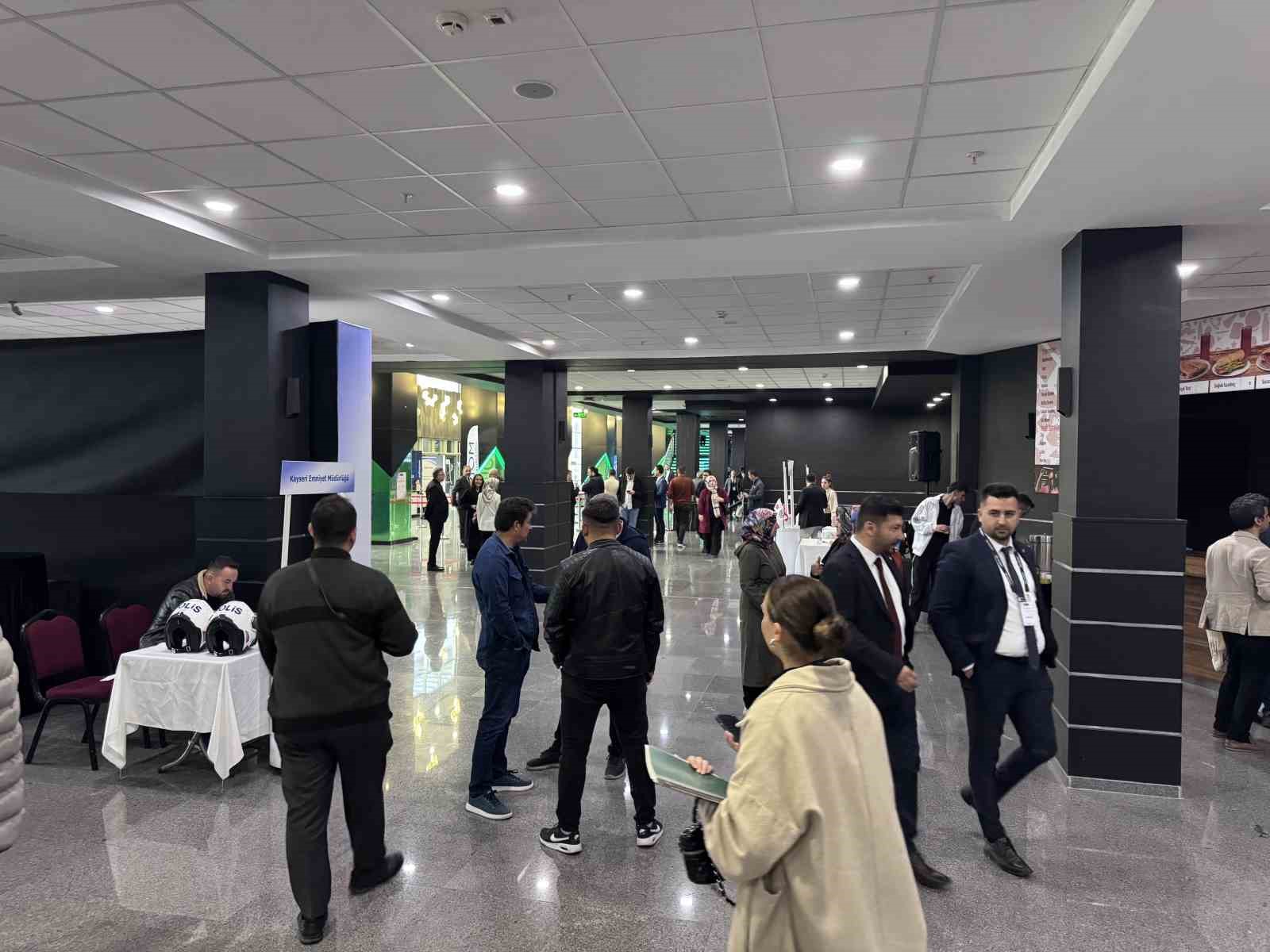 kayseri-de-bin-500-issiz-isverenle-bulustu