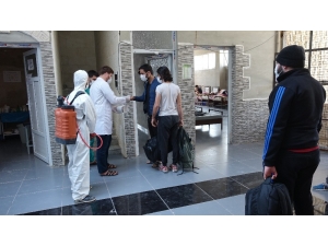 İdlib’e Gelenler 14 Gün Karantina Merkezinde Kalıyor