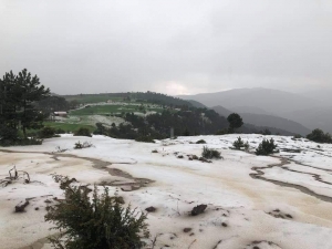 Çorum’da Etkili Olan Dolu Tarım Arazilerini Vurdu