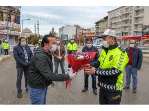 Gazetecilerden Korona Virüs Kahramanlarına Moral
