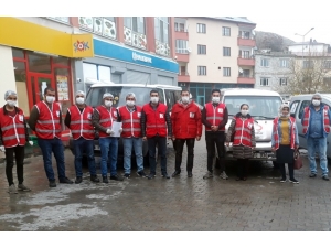 Türk Kızılay’ı Adilcevaz’da 300 Aileye İftarda Sıcak Yemek Ulaştırıyor