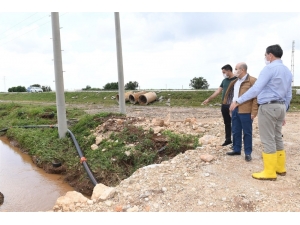 Vali Demirtaş, Yağışlardan Etkilenen Dere Yataklarında İncelemelerde Bulundu