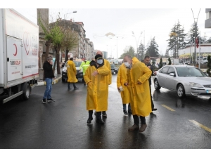 Belediye Ekipleri Yağış İle Birlikte Teyakkuza Geçti