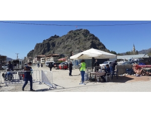 Osmancık’ta Pazar Yerinde Tedbirler Sürüyor