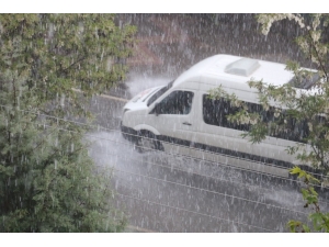 Kahramanmaraş’ta Yağmur Ve Dolu Etkili Oldu
