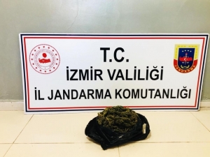Hem Korona Virüs Tedbirlerine Uymadılar, Hem De Uyuşturucu Madde İle Yakalandılar