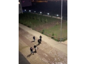 Yurtlarda Karantinada Tutulan Vatandaşlara Davullu Zurnalı Moral Etkinliği