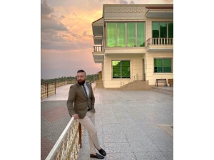 Iraklı Manken Hikmat Kucher’den ’Evde Kal’ Çağrısı