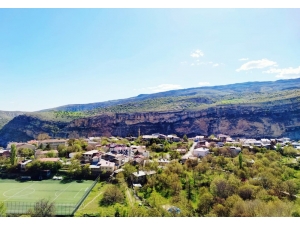 Doğal Yaşamı İle Dikkat Çeken İlçe Baharla Renklendi