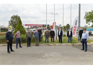 Başkan Utku Gümrükçü’den Taksicilere Siperlik