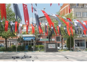 Manyaslılar Sokağa Çıkma Yasağına Uyuyor