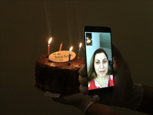 Nusaybin’de Görev Yapan Sağlık Çalışanı Annenin Oğluna Doğum Günü Sürprizi