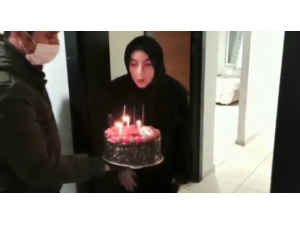 Karantina Altındaki Azranur’a Doğum Günü Sürprizi