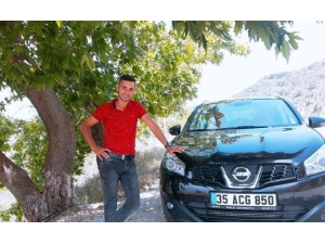 İzmir’de Kamyon İle Çarpışan Motosiklet Sürücüsü Hayatını Kaybetti