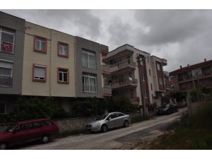 3. Kattan Düşen Çocuk, Portakal Ağacına Takılarak Yaralı Kurtuldu