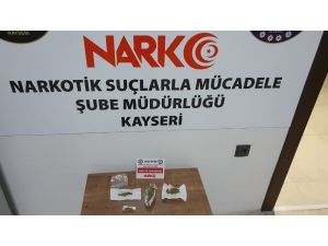Sokağa Çıkma Kısıtlamasının Olduğu Günde Uyuşturucu Operasyonu: 9 Kişi Yakalandı