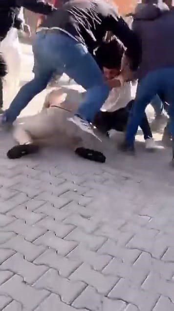 bursa-da-insaat-iscileri-ile-muteahhit-birbirine-girdi-8-yarali