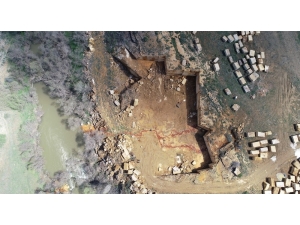 Taş Ocağından Termal Su Fışkırdı