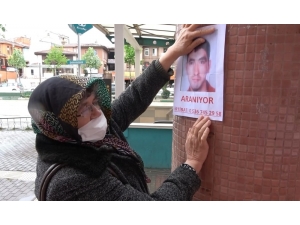 Sokak Sokak Gezip Engelli Oğlunu Arıyor