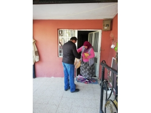 Mahalleli Sokağa Çıkma Kısıtlamalarında Komşularını Unutmadı