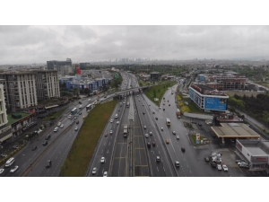 Sokağa Çıkma Kısıtlamasının Ardından İstanbul’da Yollar Drone İle Görüntülendi