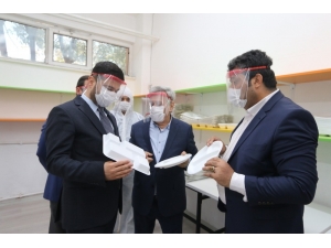 Meslek Lisesi Fabrika Gibi Çalışıyor