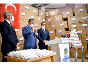 Malatya Büyükşehir Belediyesine 600 Bin Maske
