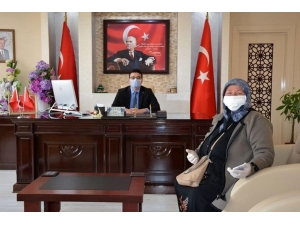 Emekli Maaşından Biriktirdiği 10 Bin Lirayı Mehmetçiğe Bağışladı