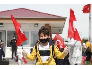 Suudi Arabistan’dan 143 Türk Vatandaşı Van’a Getirildi