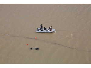Kayıp Gülistan’ı Arama Çalışmaları Çok Sayıda Ekiple Sürüyor