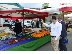Başkan Yüksel, Pazarcı Esnafını Ziyaret Etti