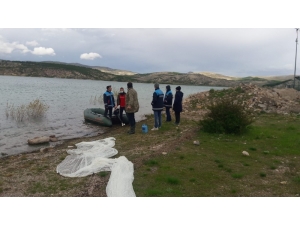 Abd Uyruklu Şahsın Baraj Gölüne Bıraktığı Balıklar Bulunamadı