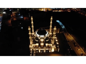 Korona Virüse Karşı Dualar Yükselmeye Devam Ediyor