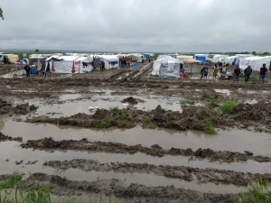 Tarım İşçilerinin Çadırlarını Sel Suları Bastı