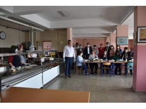 Nallıhan Belediyesinden Günlük Bin Aileye Sıcak Yemek