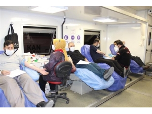 Bayburt’ta Kan Bağışı Kampanyası Düzenledi