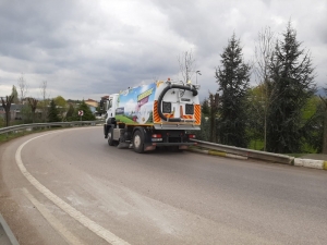 Kocaeli’de Yollar Düzenli Olarak Temizleniyor