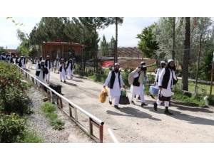 Afganistan’da 102 Taliban Mensubu Serbest Bırakıldı